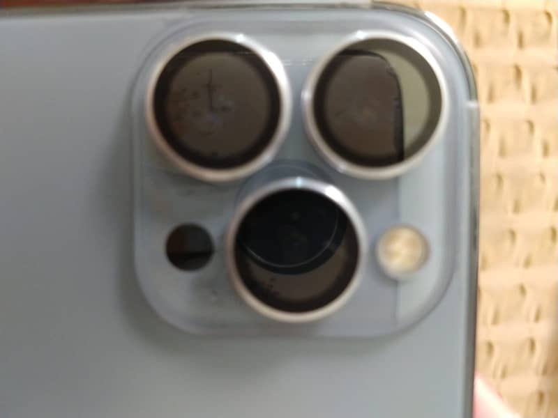 Apple iPhone 13 Pro Max 5