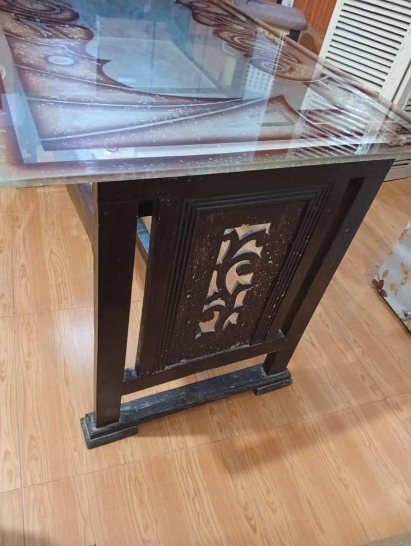 dining table for sell 2