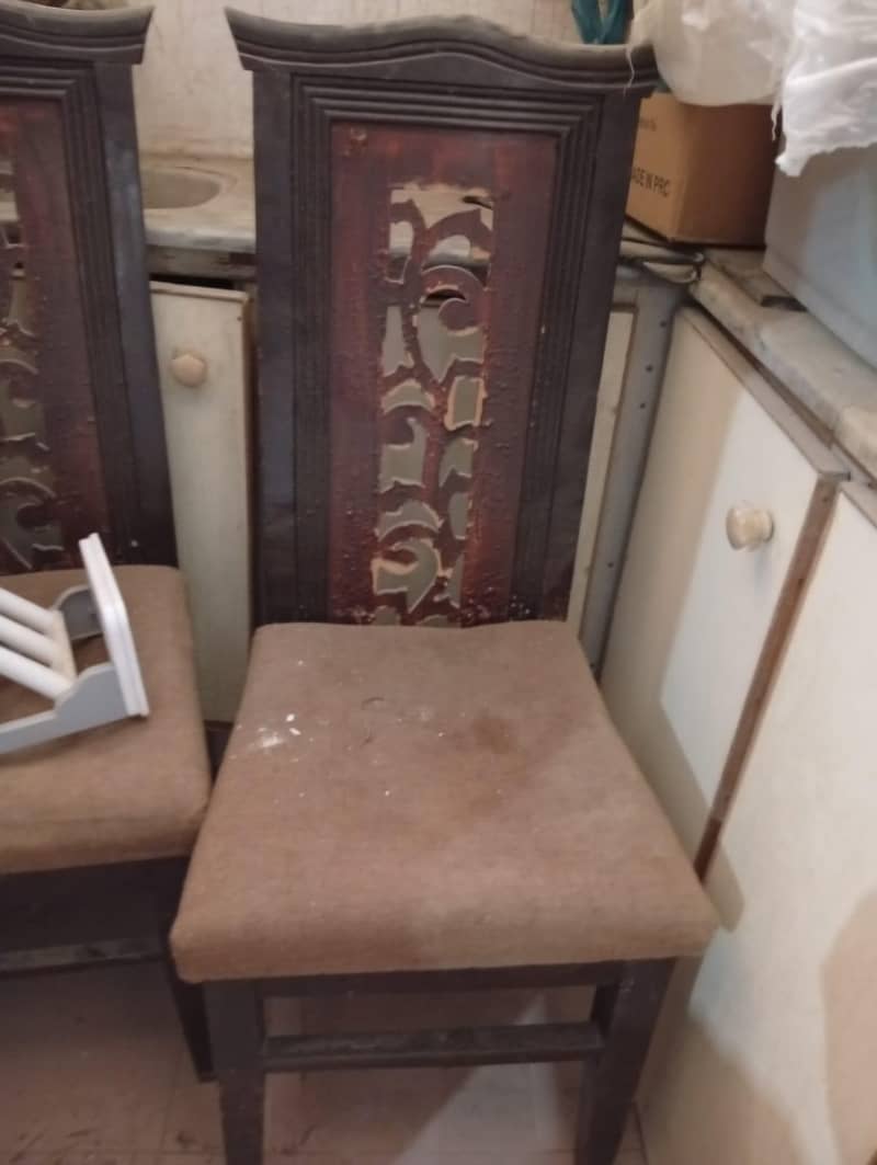 dining table for sell 4