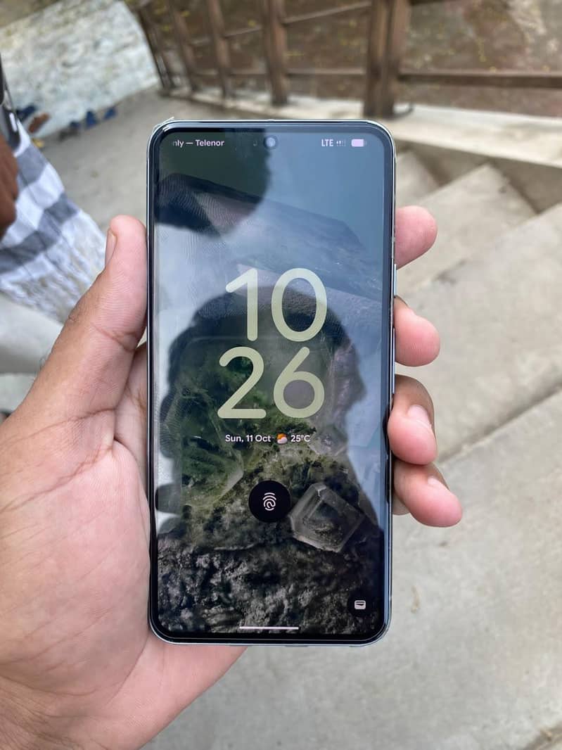 Google Pixel 8 4