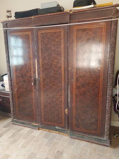 3 door cupboard
