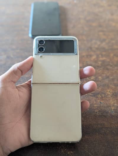 Samsung Mobile Z Flip 4