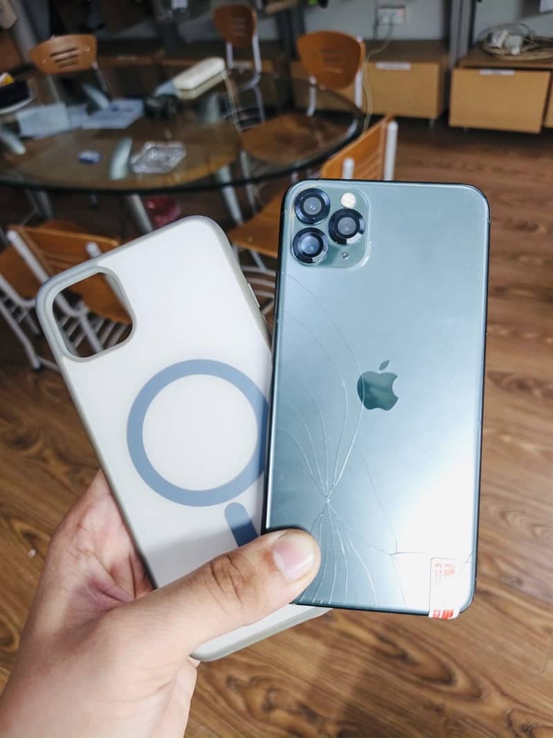 Apple iPhone 11 Pro Max 5