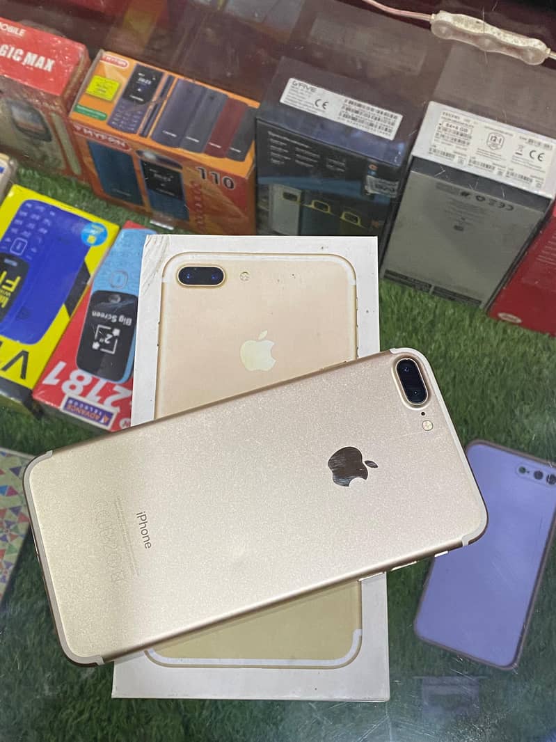 Apple iPhone 7 Plus 0