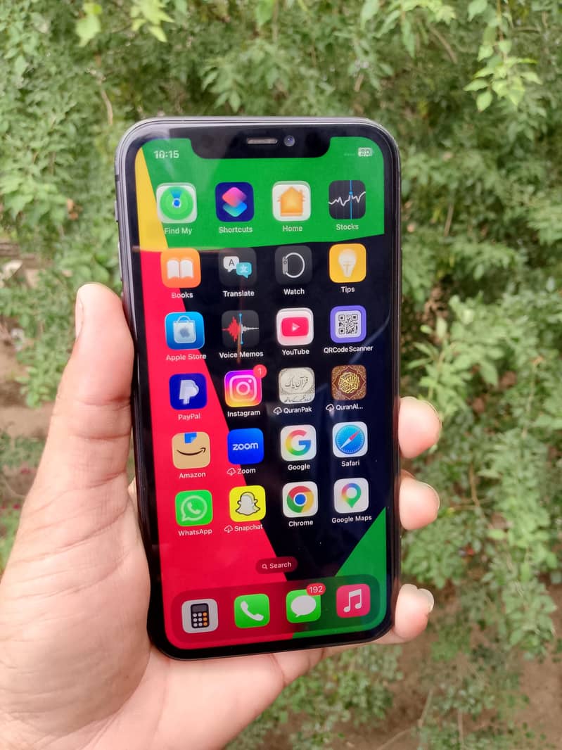 Apple iPhone 11 4
