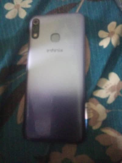 Infinix Hot 8
