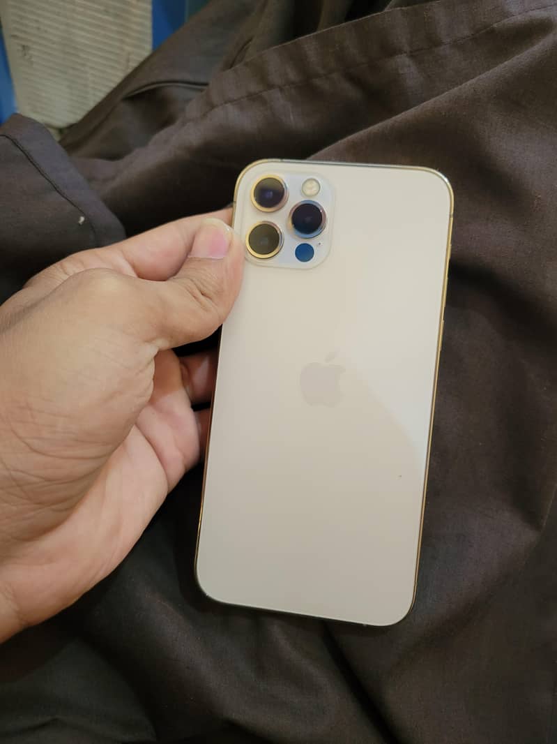 Apple iPhone 12 Pro 2