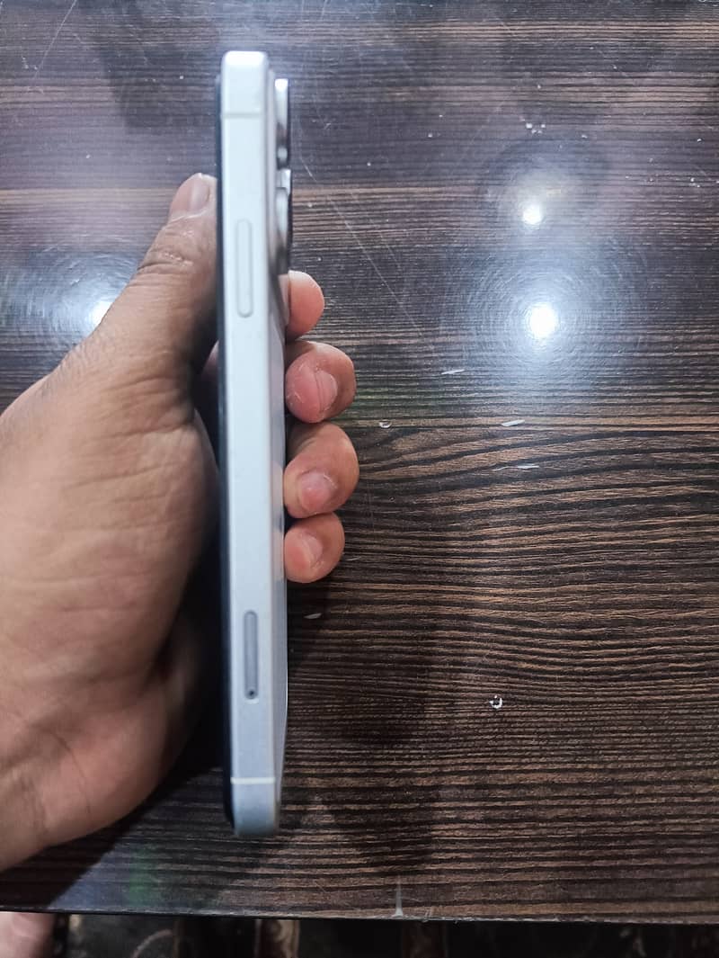 Apple iPhone XR 4