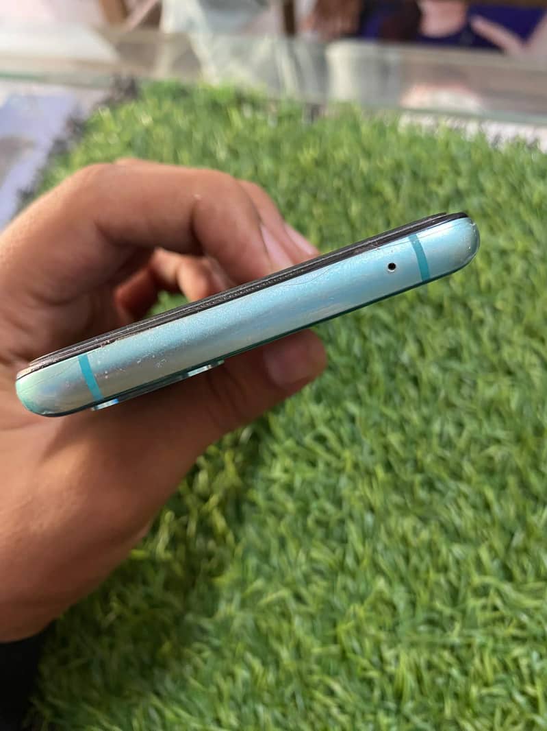 One Plus 8T 4