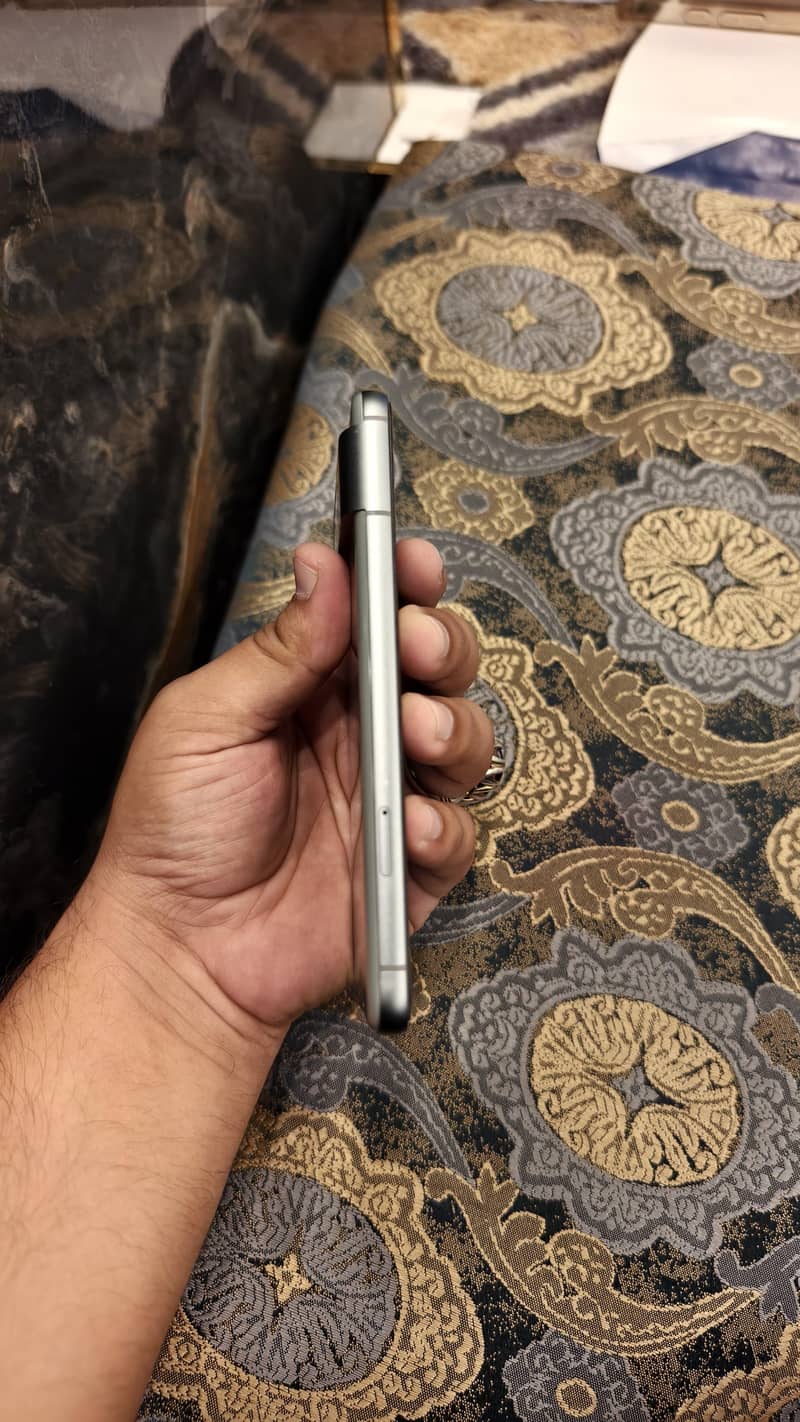 Google Pixel 8 3