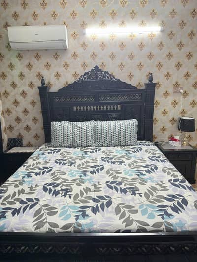 Wooden Chinioti Style Bed Dressing for sale