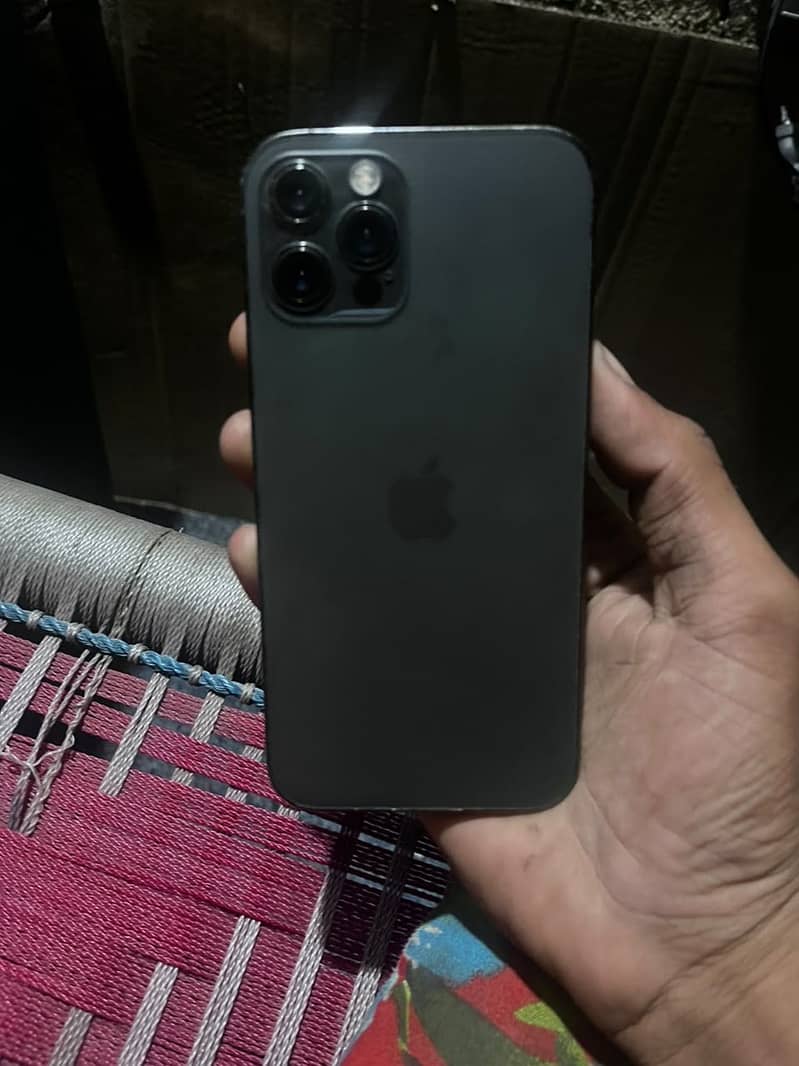 Apple iPhone 12 Pro 2