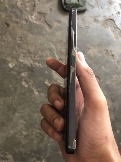 All oki bas sheet dusty hai nor scratch  clean phone