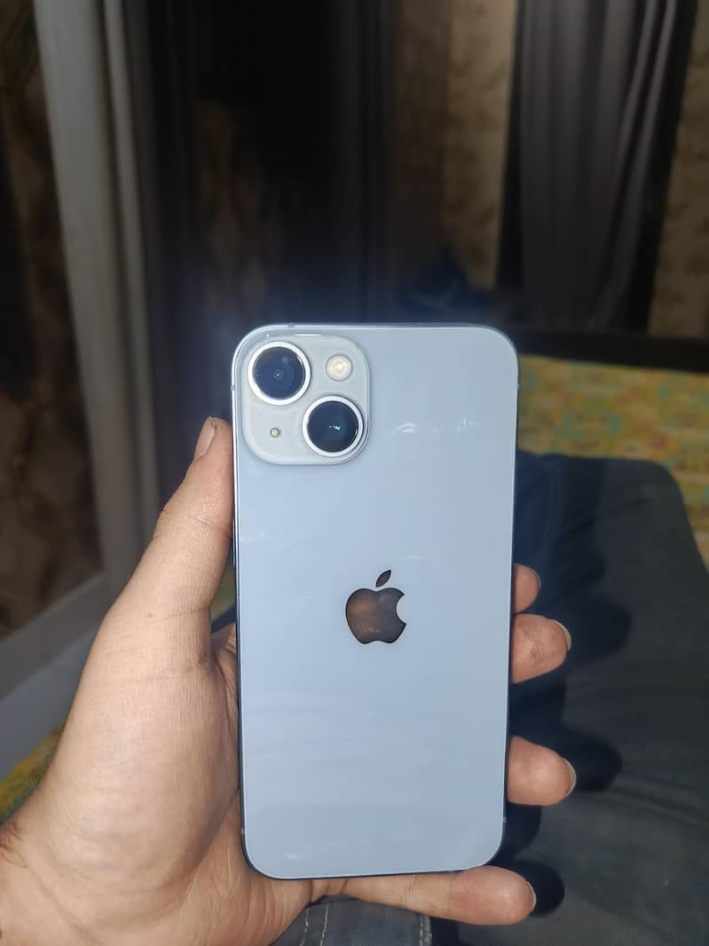 Apple iPhone 14 4
