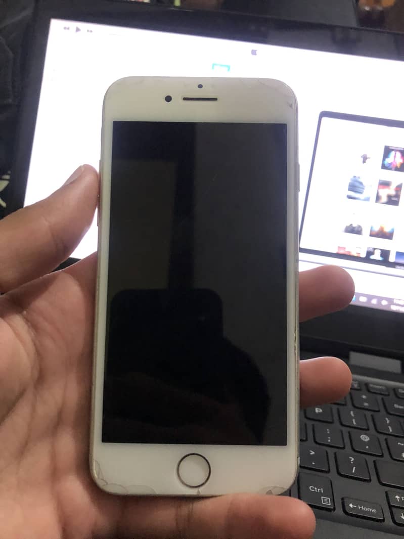 Apple iPhone 7 3