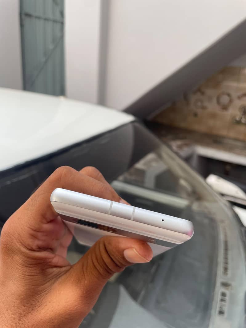 Google Pixel 7a 2