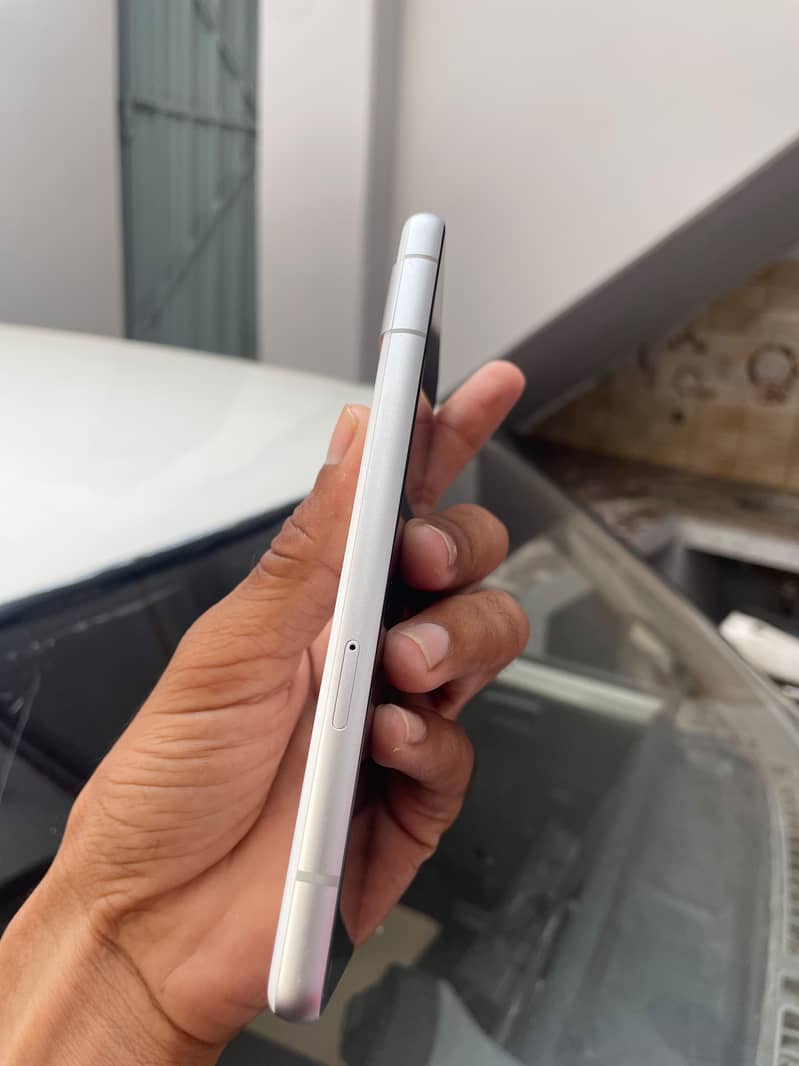 Google Pixel 7a 5