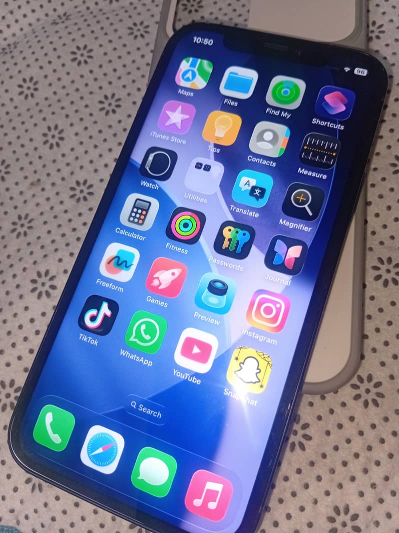 Apple iPhone 12 0
