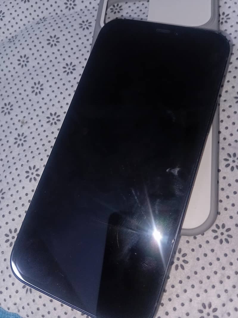 Apple iPhone 12 3