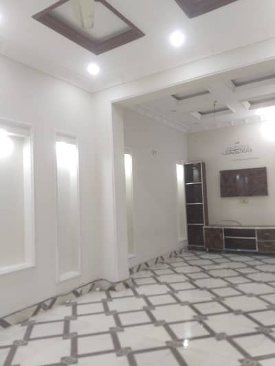 6 MARLA BRAND NEW LOWER PORCTION FOR RENT