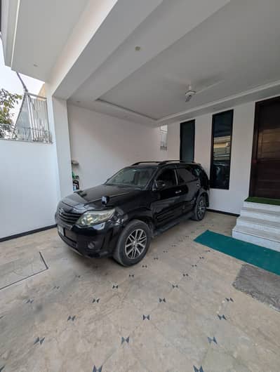 Toyota Fortuner 2013