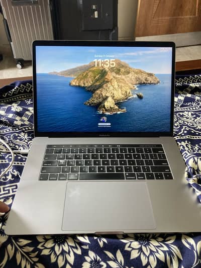 MacBook Pro 2018 i9 32GB 512GB SSD