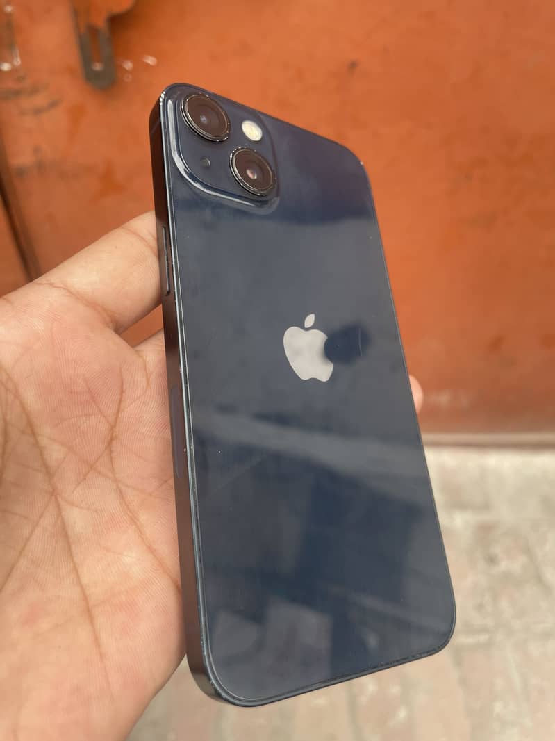 Apple iPhone 13 2