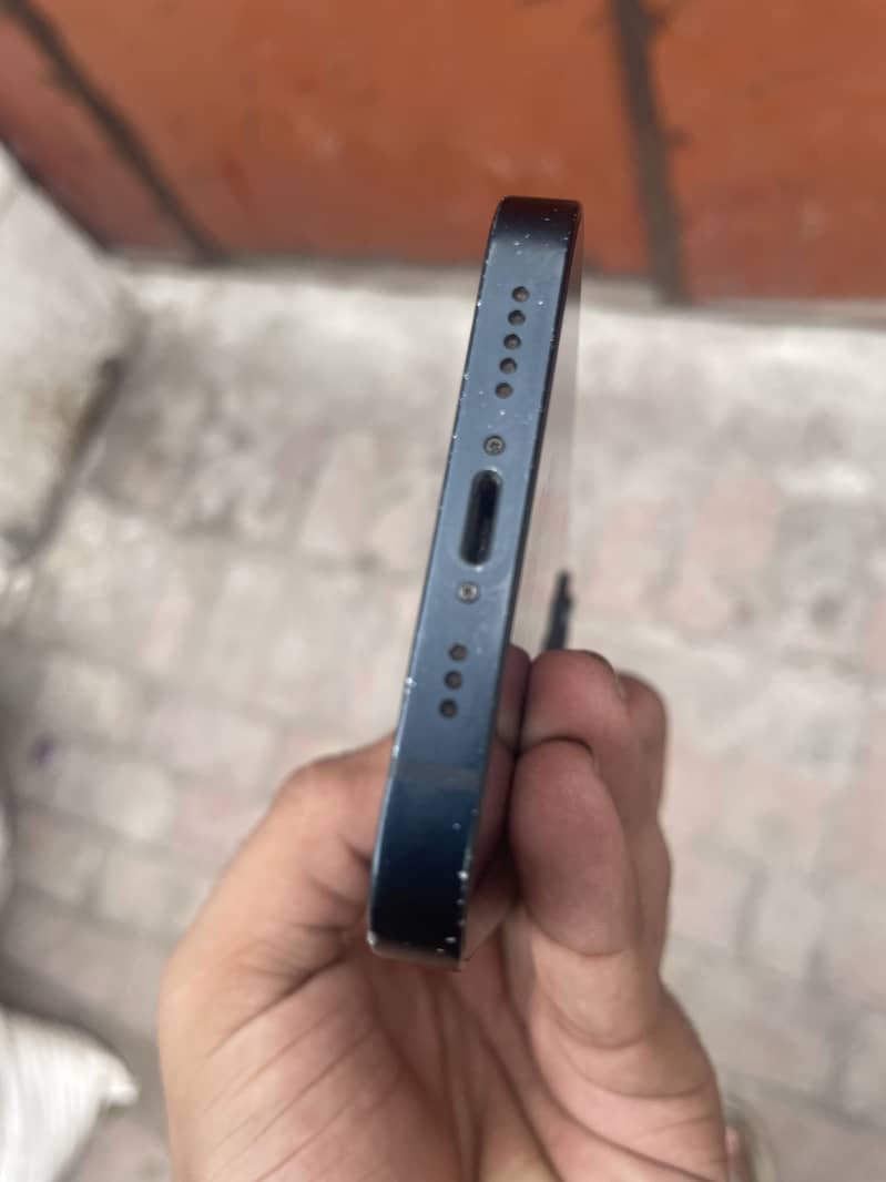 Apple iPhone 13 3