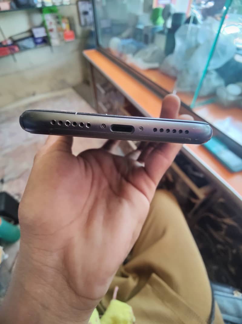 Apple iPhone 11 2