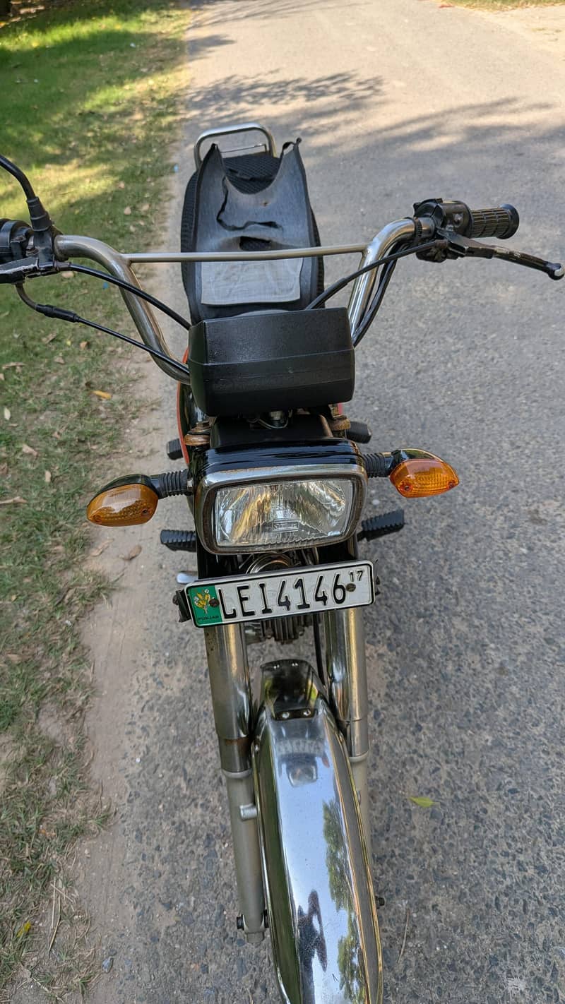 Honda CD 70 13
