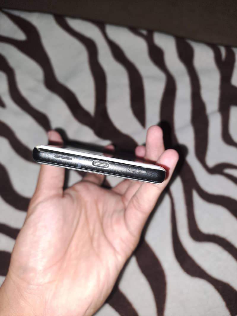 Google Pixel 6a 3