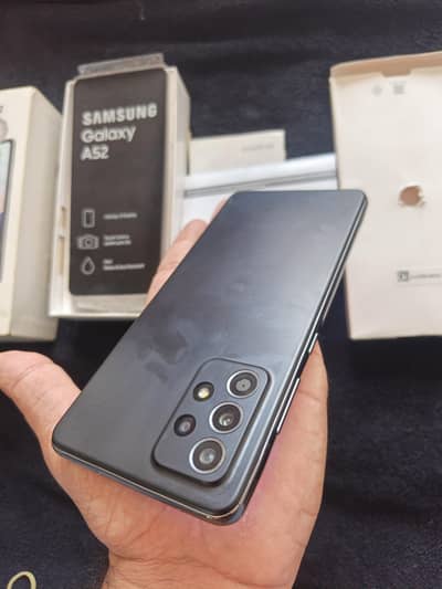 Samsung Mobile A52 8gb 128gb