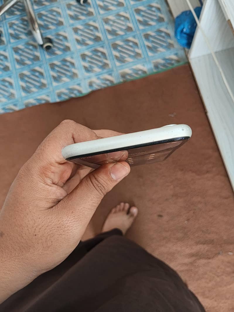 Apple iPhone 11 2