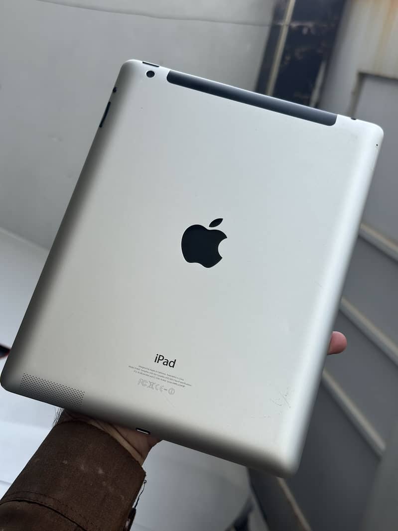 iPad 4th Generation 0