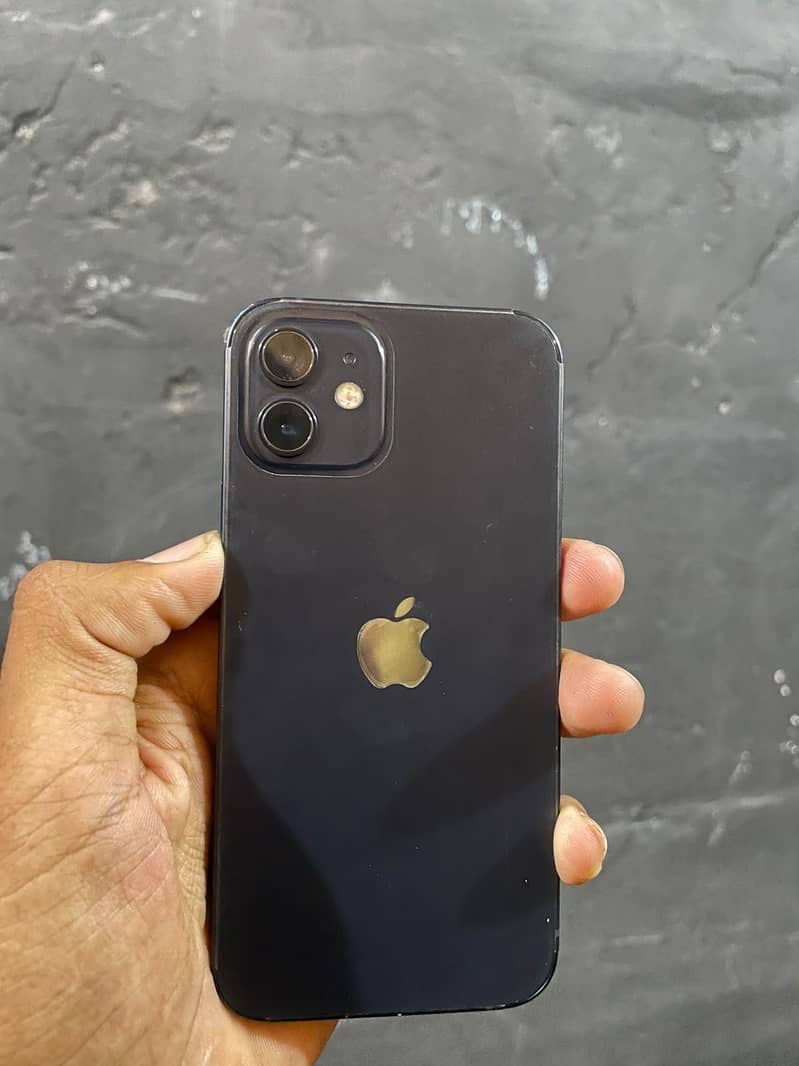 Apple iPhone 12 3