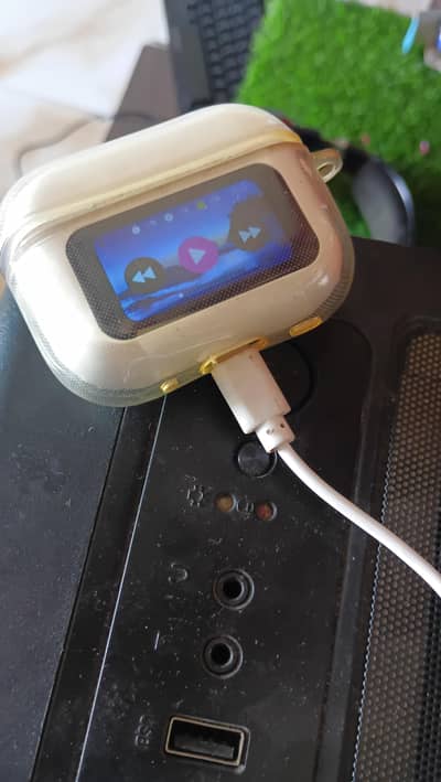 beme pro earbuds. lcd . all ok no issue . 2 week battery timing.
