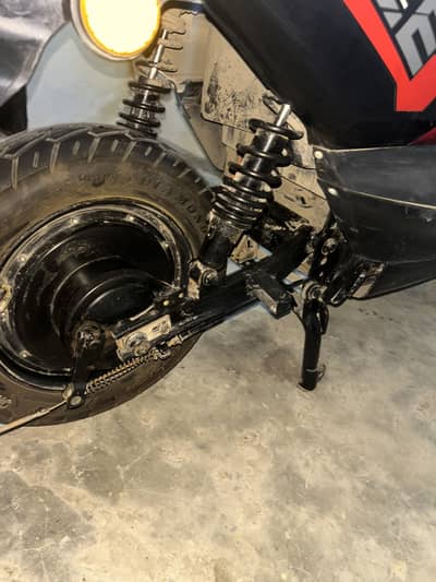 Gen z scooty black color