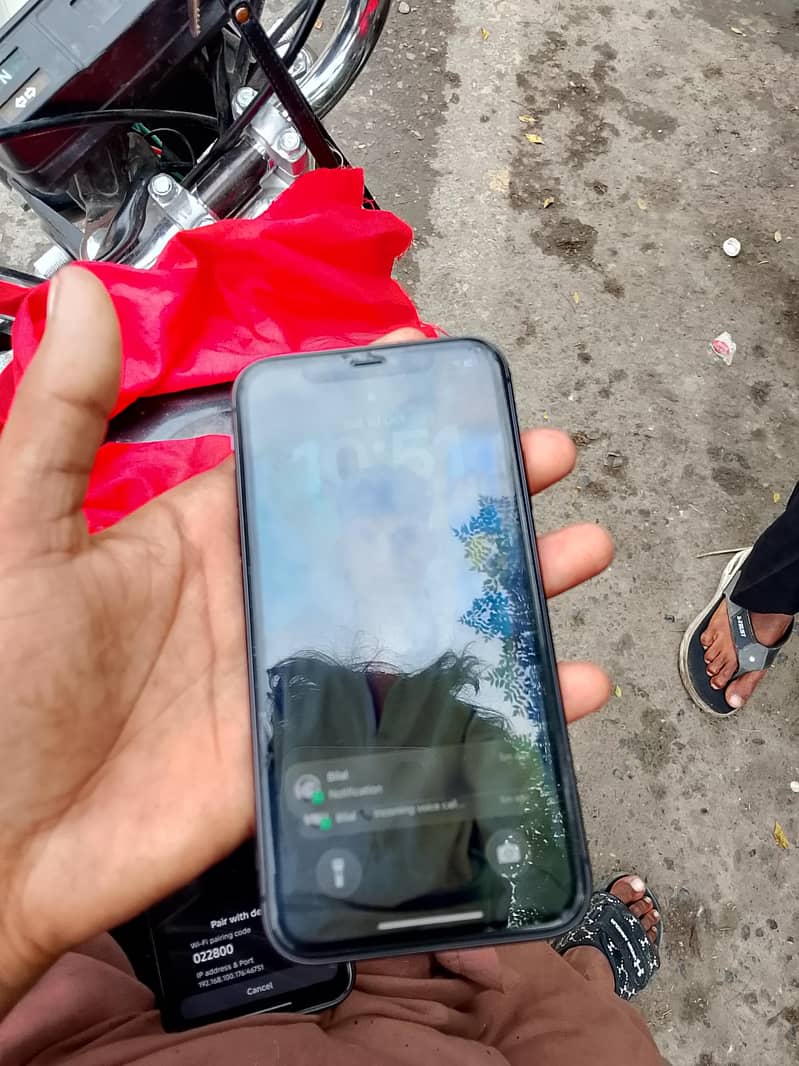 Apple iPhone 11 3