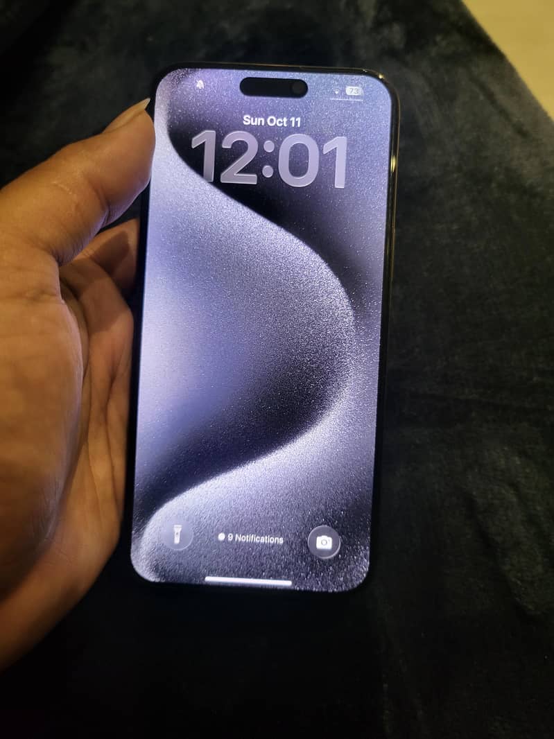 Apple iPhone 15 Pro Max 3