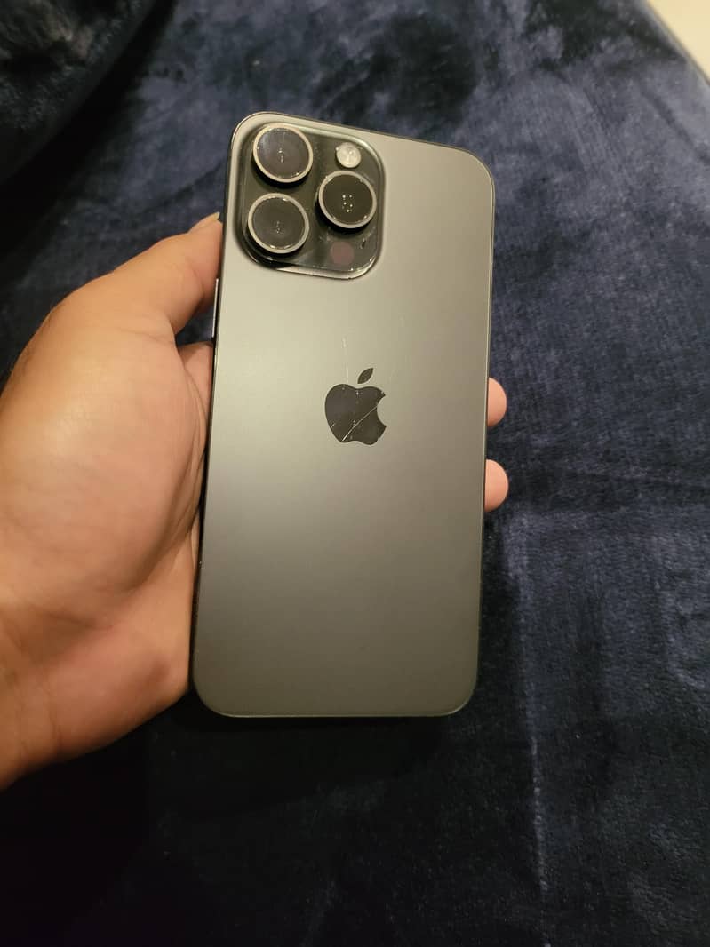 Apple iPhone 15 Pro Max 5