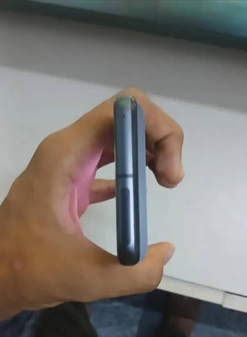 Google Pixel 8 5