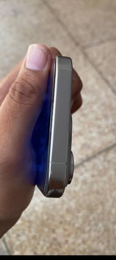 Apple iPhone 16 Pro