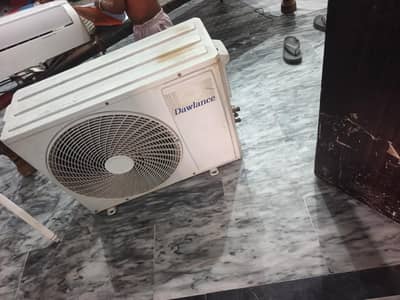 1 ton Dawlance ac inverter heat and coling very low electricity 1.5 am