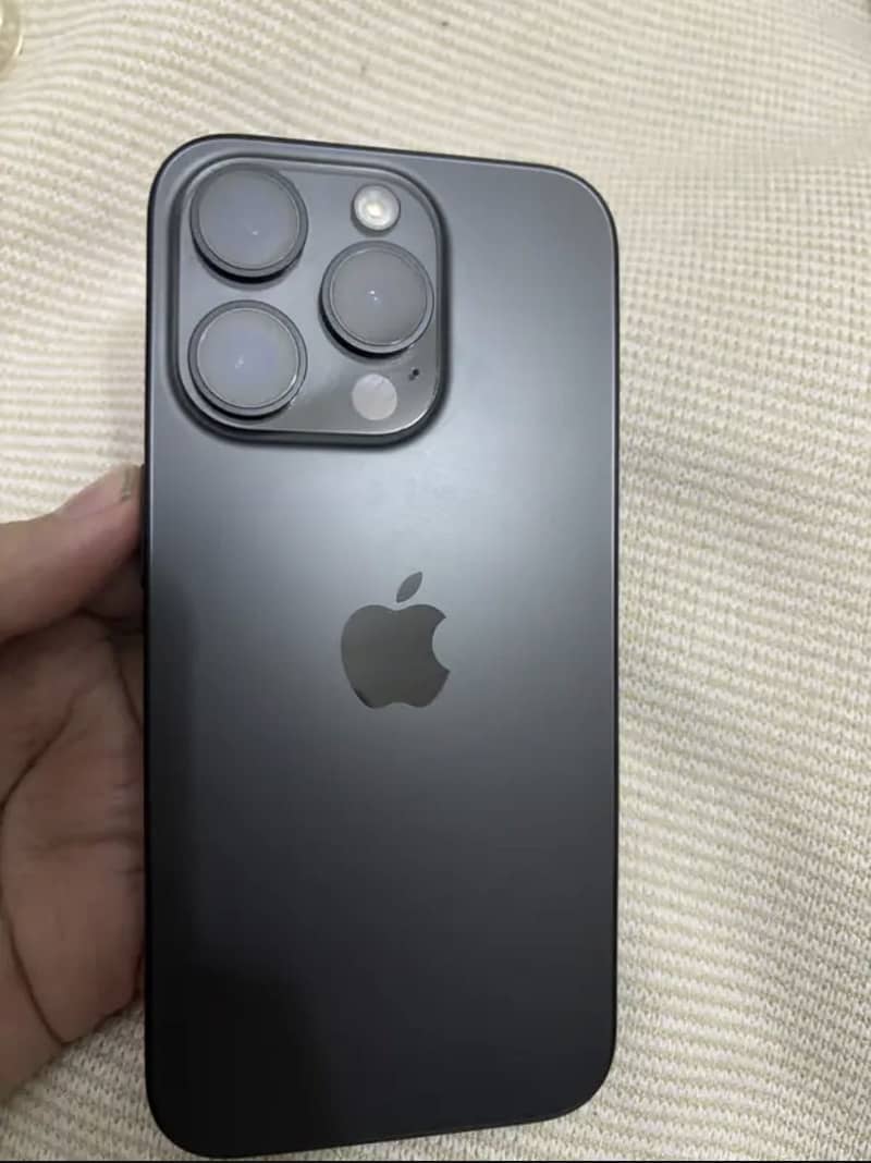 Apple iPhone 15 Pro 0