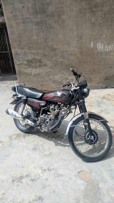 Honda 125 black 2022