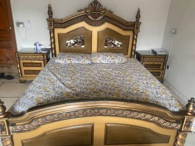 Neat 2nd hand furniture set