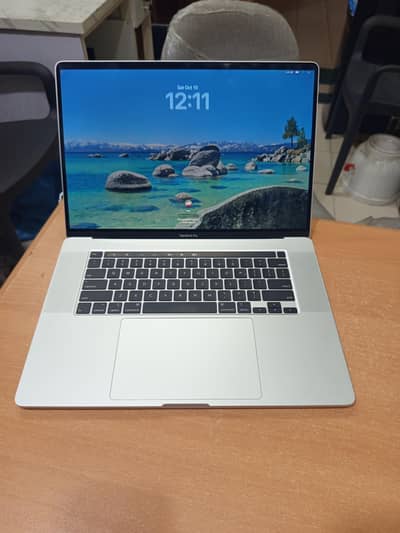 Macbook 2019 Pro Corei9 with 32/512 | A+ UAE Import
