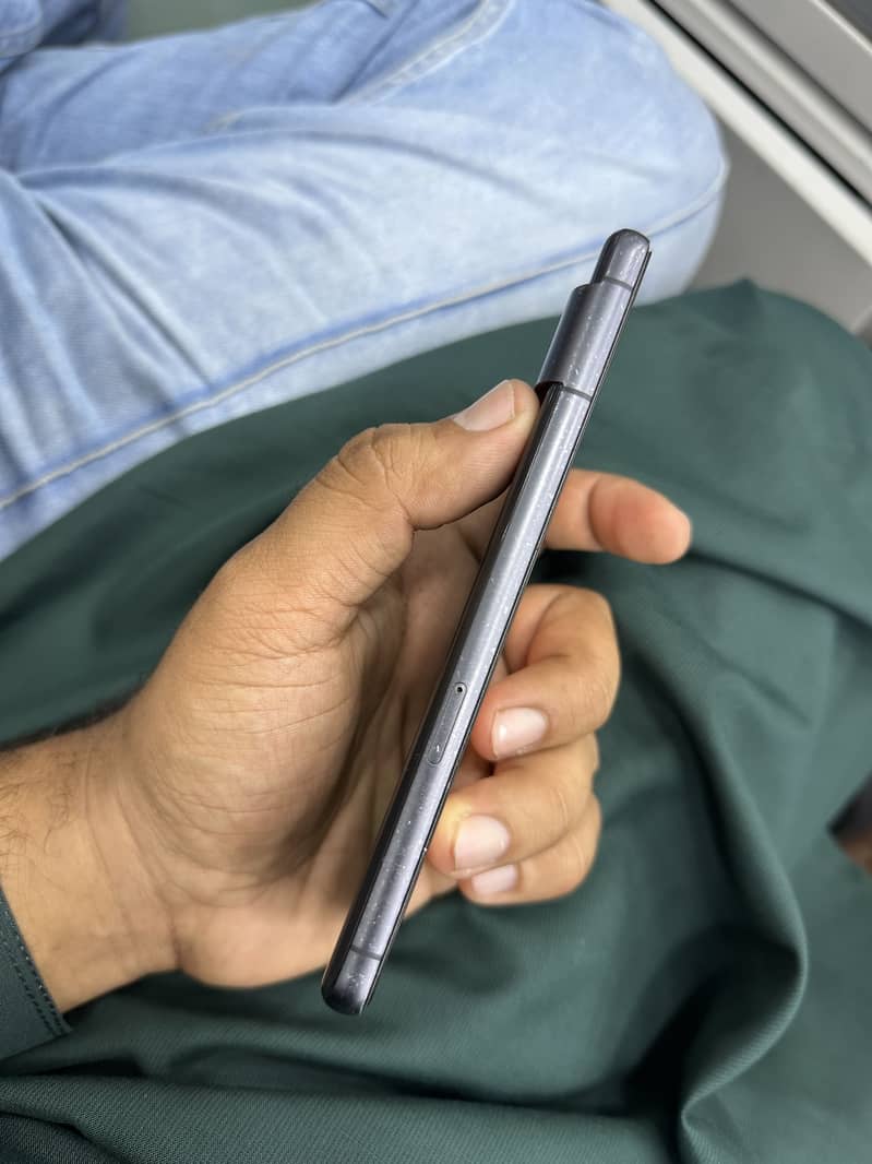 Google Pixel 7 4