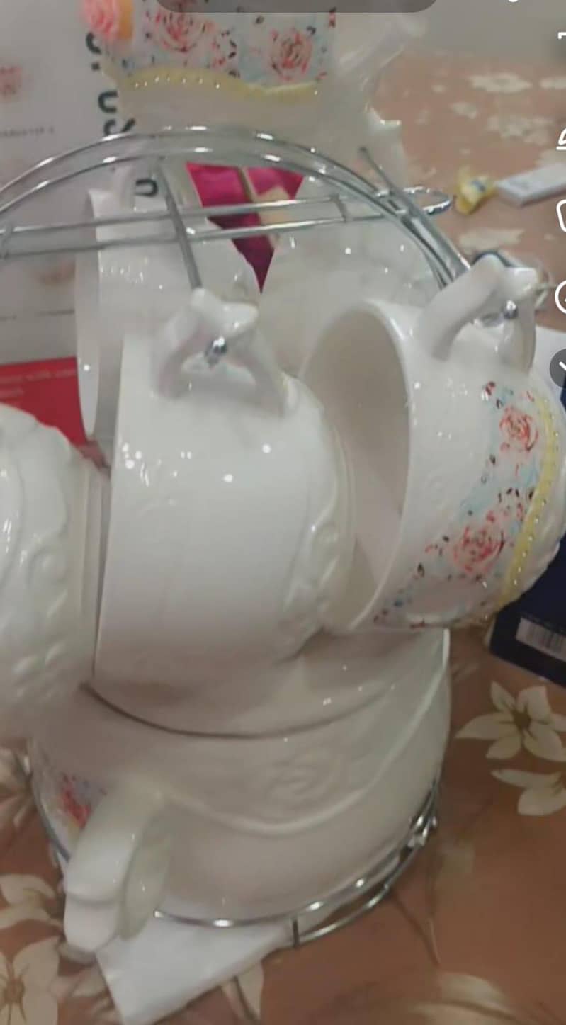 crockery items 15