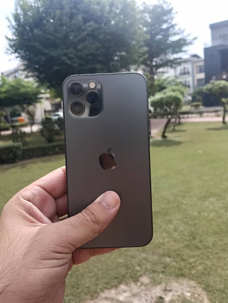 Apple iPhone 12 0